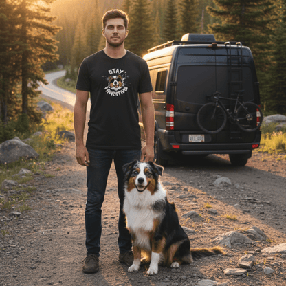 Stay Pawsitive - Herren T-Shirt bedruckt